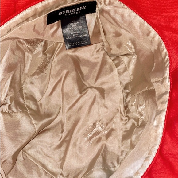 Authentic BURBERRY Bucket Hat.Red w/Signature Trim - Picture 3 of 4